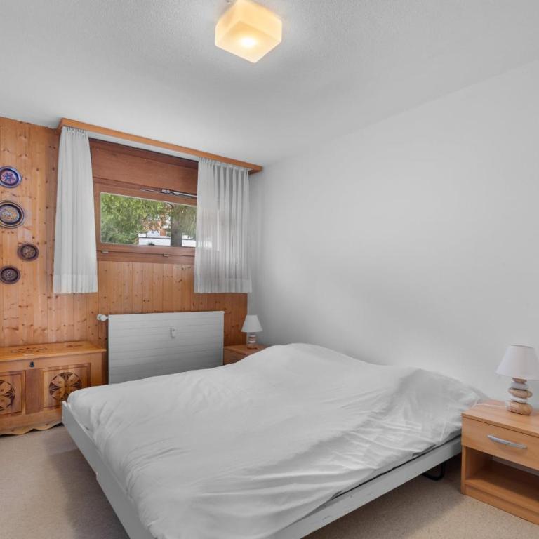 Gemeaux 205 sur la place du Village a Anzere avec vue sur les Alpes - Apartment - 27