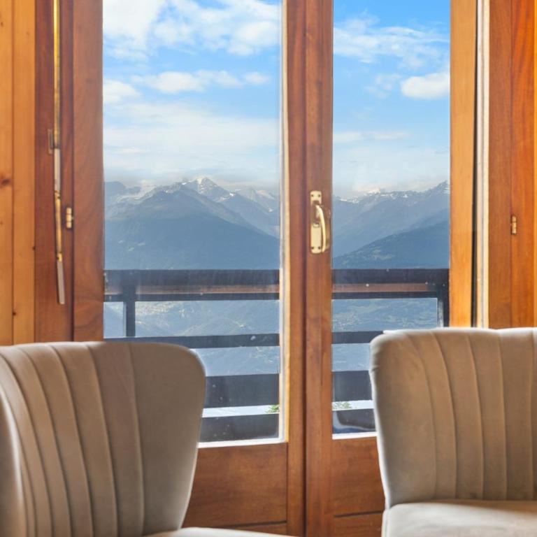 Mars 404-406 sur la place du village a Anzere avec vue sur les Alpes - Apartment - 5