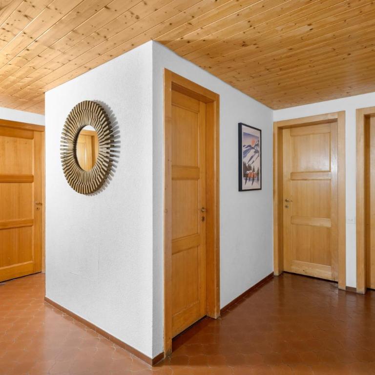 Mars 404-406 sur la place du village a Anzere avec vue sur les Alpes - Apartment - 13