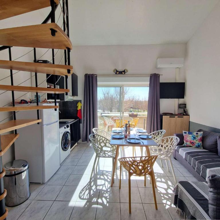 Appartement bord de mer avec terrasse, parking, animaux acceptés - FR-1-387-215 - Appartement - 11