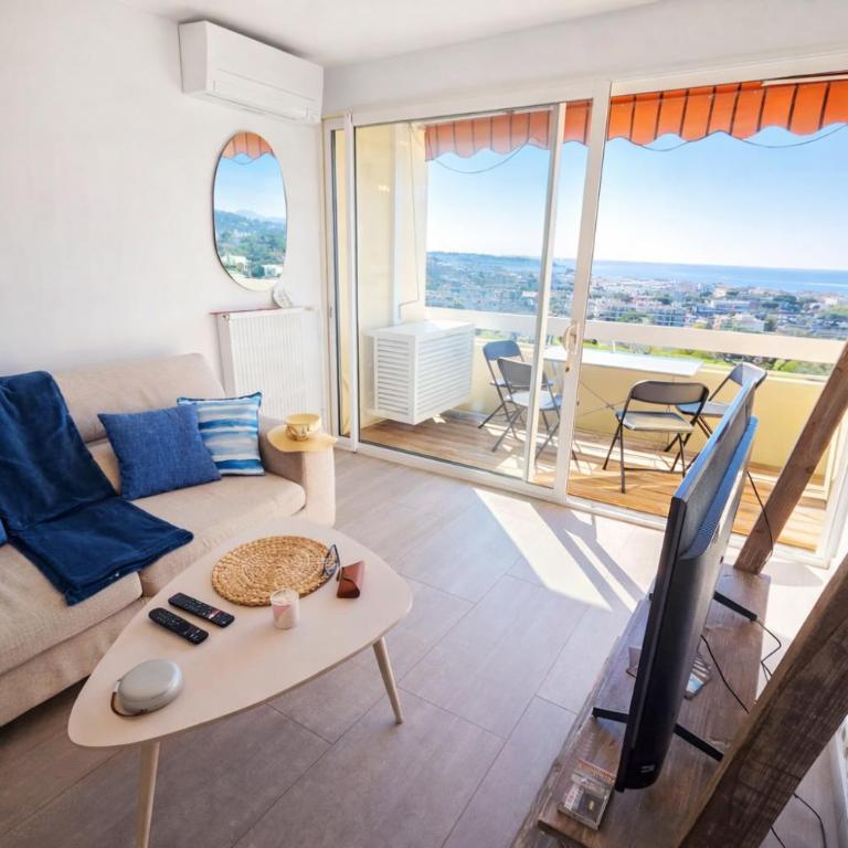 Sea View Riviera, Charmant 3 pièces vue mer panoramique, 2 chambres, 4P, PK, AC - Appartement 1 Chambre - 35