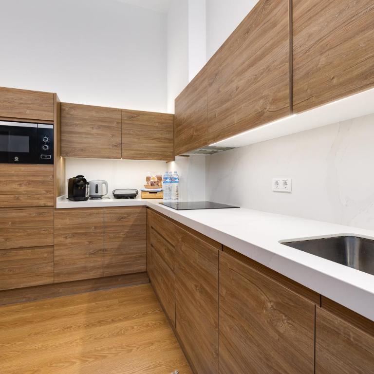 HB Apartaments Playa del Postiguet Beach - Three-Bedroom Apartment - 22