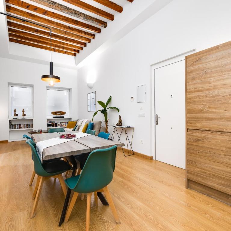 HB Apartaments Playa del Postiguet Beach - Three-Bedroom Apartment - 8