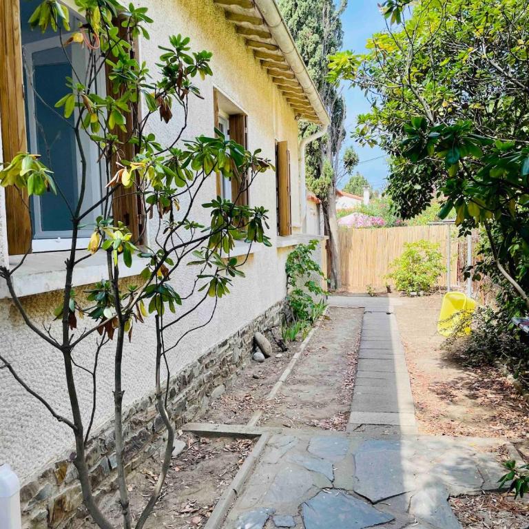 Villa les Pins - Six-Bedroom House - 28