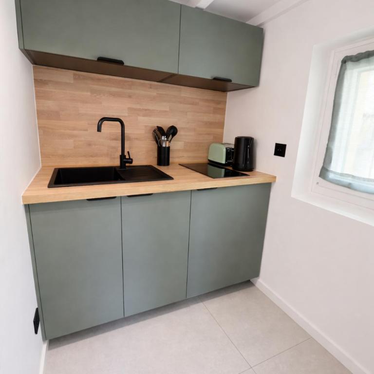 Face Port Vauban - Appartements au cœur du Vieil Antibes - Appartement 1 Chambre - Vue sur Mer - 10