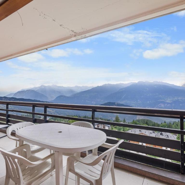 Mars 503 sur la place du village a Anzere avec vue sur les Alpes - Apartment - 22