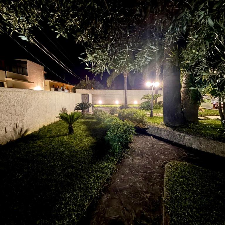 Villa Luxe Heated hydromassage mini-pool WI-FI P-Privato AC Garden Patio BBQ Near the Sea - Villa Deluxe - 34