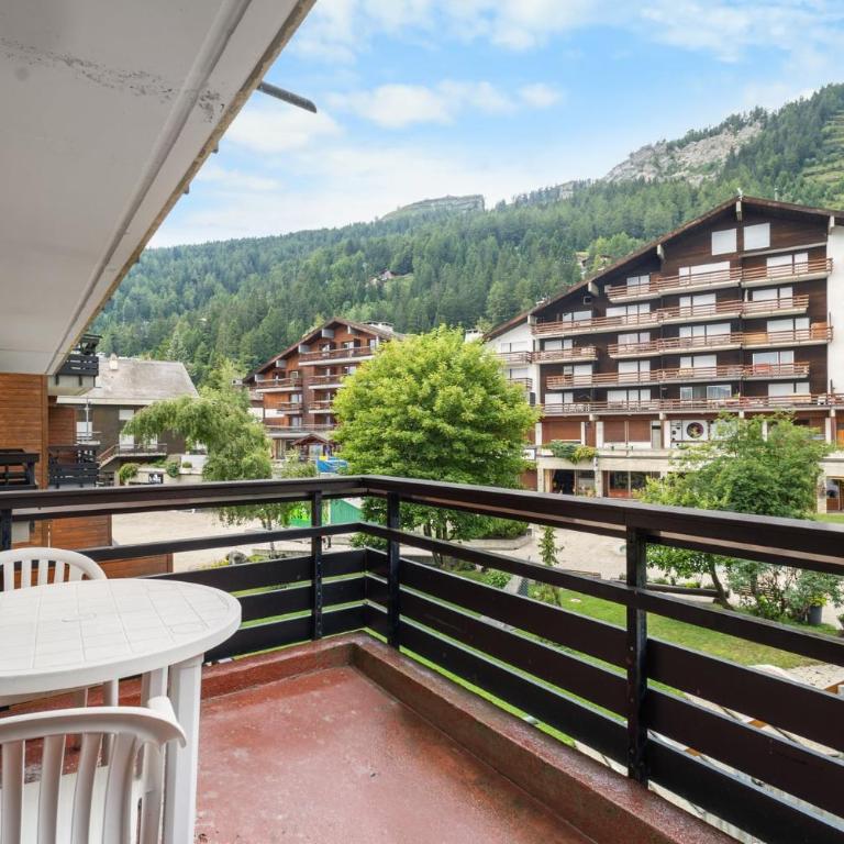 Mars 506 sur la place du village a Anzere avec vue sur les Alpes - Studio - 15