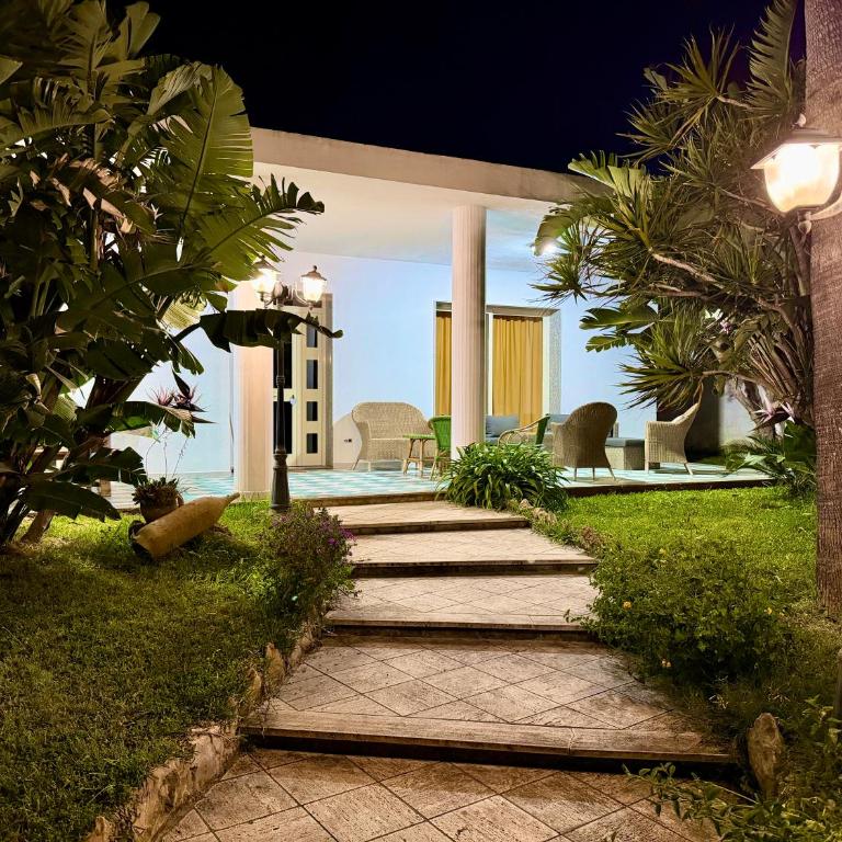 Villa Luxe Heated hydromassage mini-pool WI-FI P-Privato AC Garden Patio BBQ Near the Sea - Villa Deluxe - 3