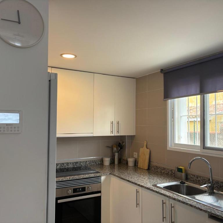 Apartamento en DENIA con 3 habitaciones dobles y piscina a 150 metros de la Playa Les Deveses - Apartamento de 3 dormitorios - 20