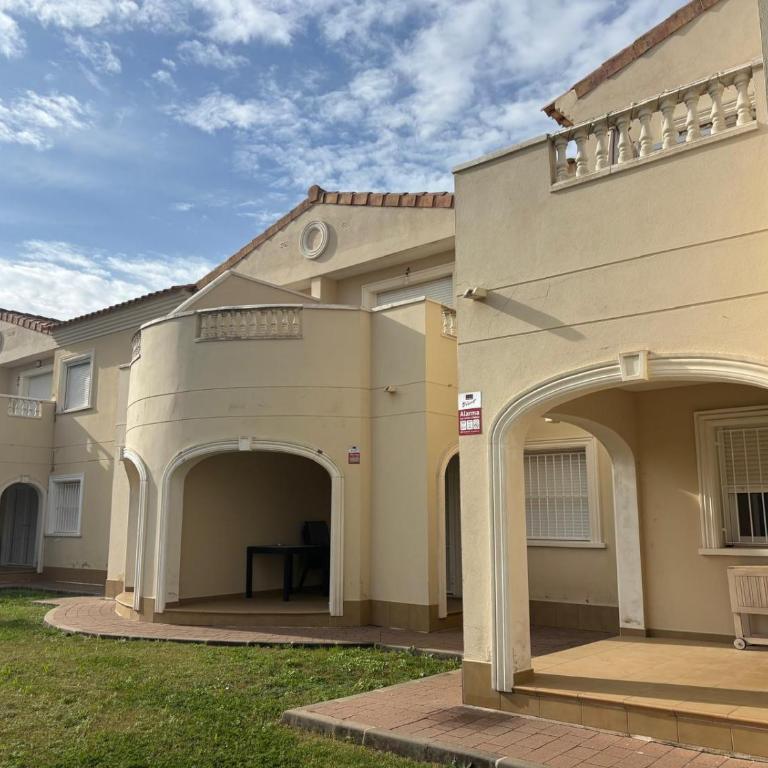 Apartamento en DENIA con 3 habitaciones dobles y piscina a 150 metros de la Playa Les Deveses - Apartamento de 3 dormitorios - 3