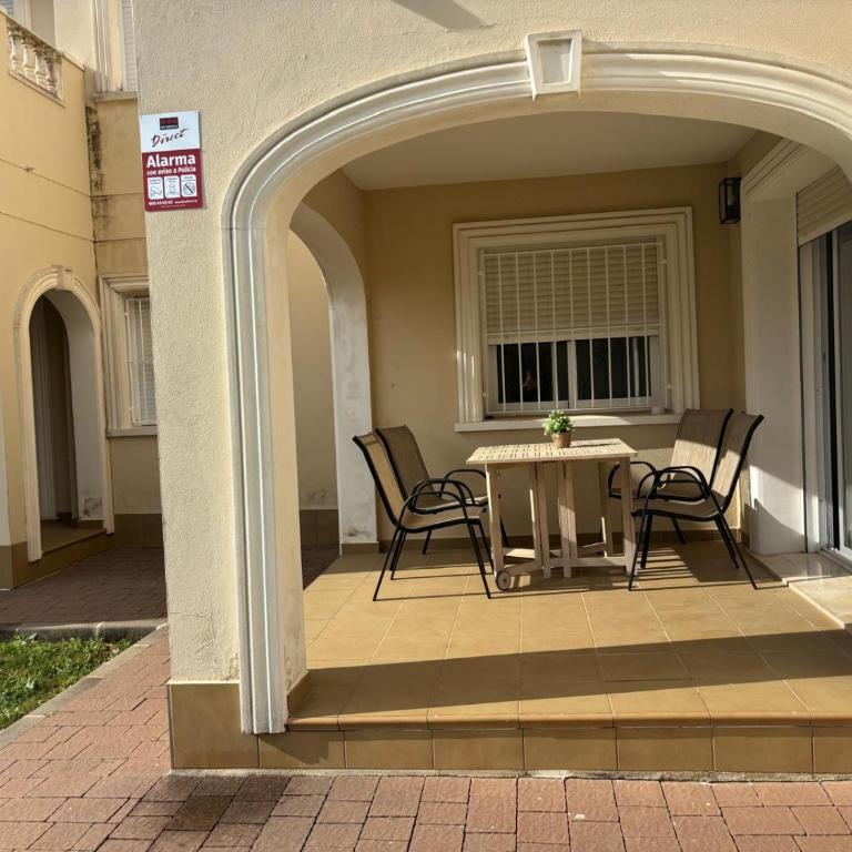 Apartamento en DENIA con 3 habitaciones dobles y piscina a 150 metros de la Playa Les Deveses - Apartamento de 3 dormitorios - 28