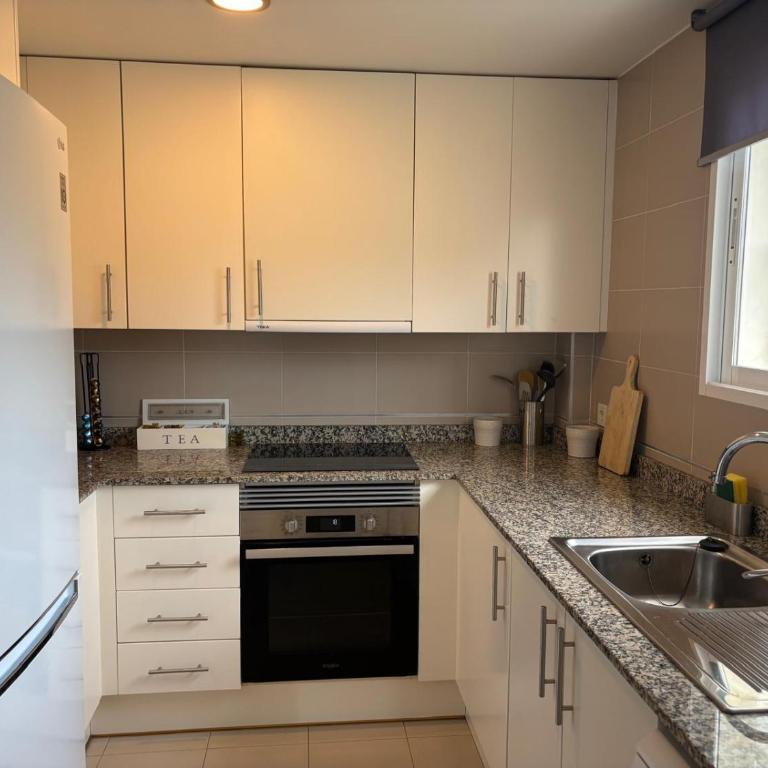 Apartamento en DENIA con 3 habitaciones dobles y piscina a 150 metros de la Playa Les Deveses - Apartamento de 3 dormitorios - 22