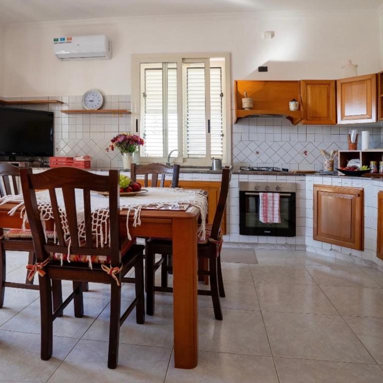 Villa Luxe Heated hydromassage mini-pool WI-FI P-Privato AC Garden Patio BBQ Near the Sea - Villa Deluxe - 35