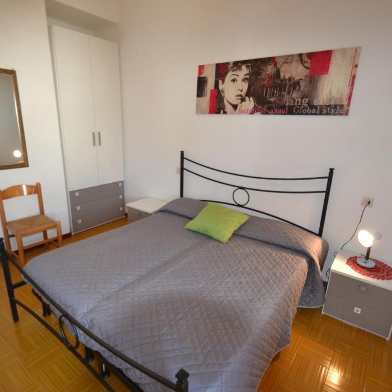 Comfy flat with shared pool - Apartment - 1