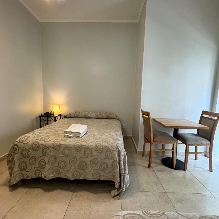 Hotel Europa - Habitación Triple con balcón - 9