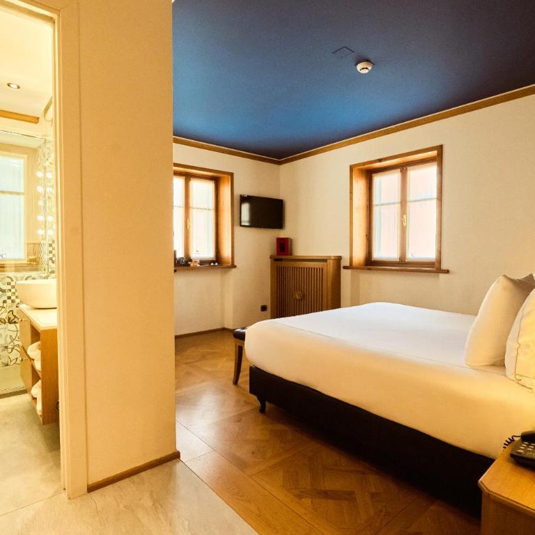 Ambra Cortina Luxury&Fashion Hotel - Camera Matrimoniale Standard - 4