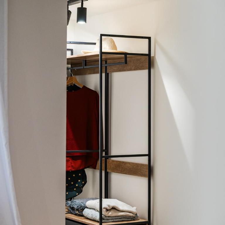 Residenze Coltellini Stanza Salvia - Appartamento con 2 Camere da Letto - 3