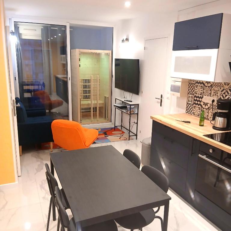 Appartement Spa La Parenthese Imperiale avec Sauna et Balneo proche Gare - Apartment mit 2 Schlafzimmern - 11