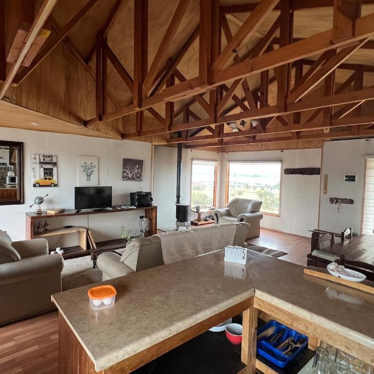 BUENA VISTA HOUSE Warm and Cozy Patagonian Cabin - Two-Bedroom House - 3