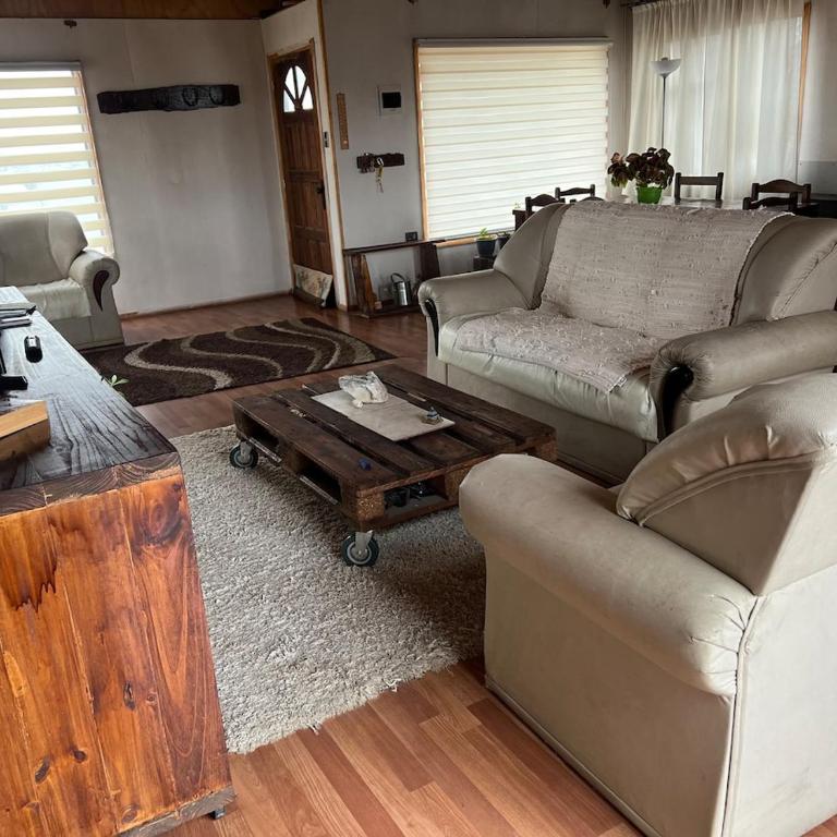 BUENA VISTA HOUSE Warm and Cozy Patagonian Cabin - Two-Bedroom House - 6