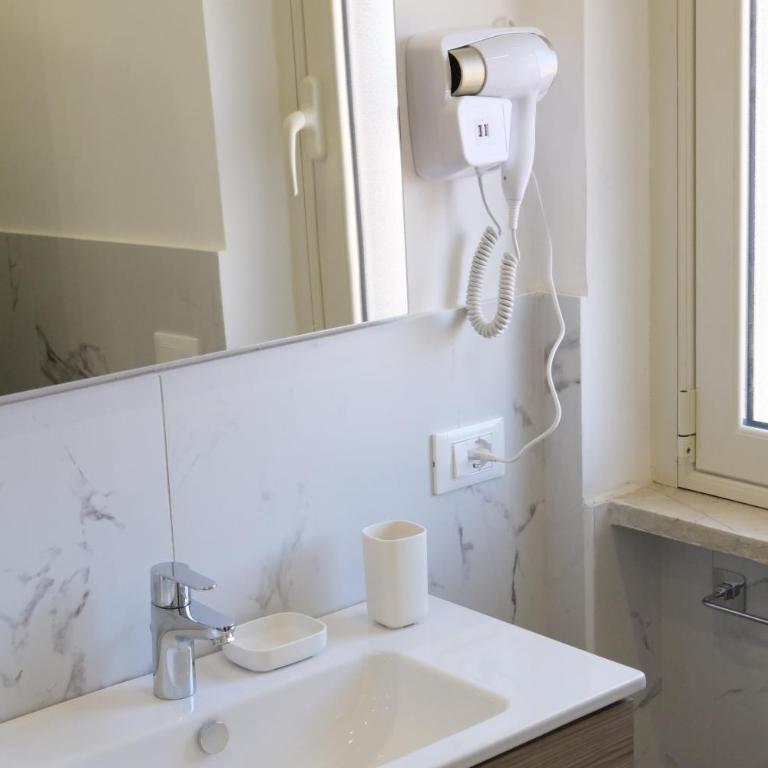 Suite Leopardi Palermo - Double Room with Private Bathroom - 5