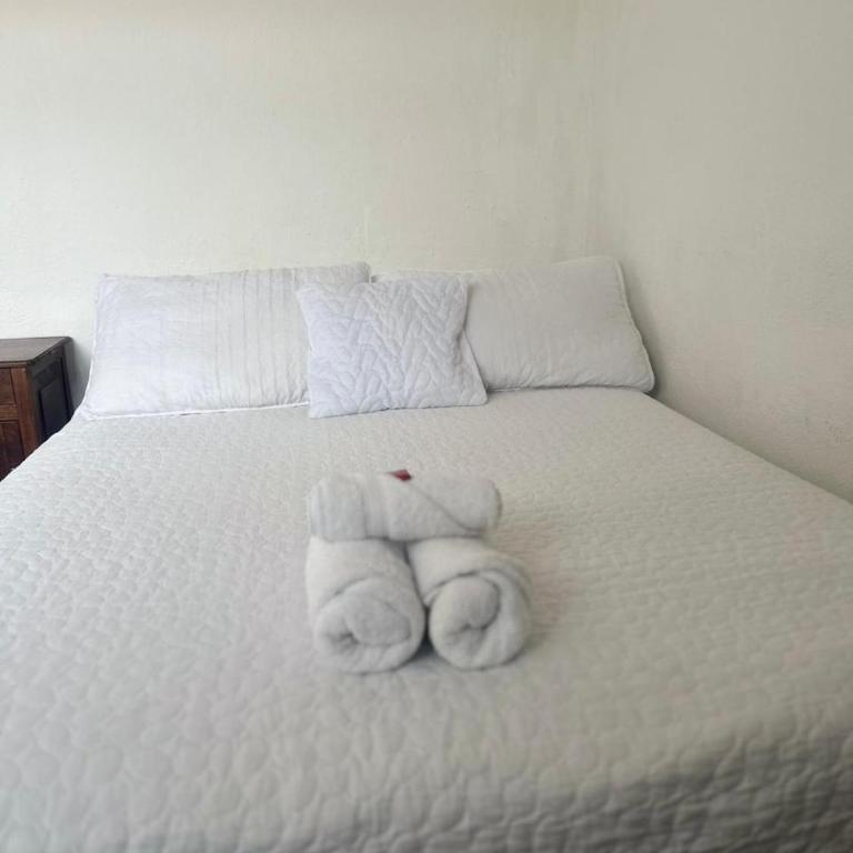 Casa Naturhola - Triple Room with Private Bathroom - 13
