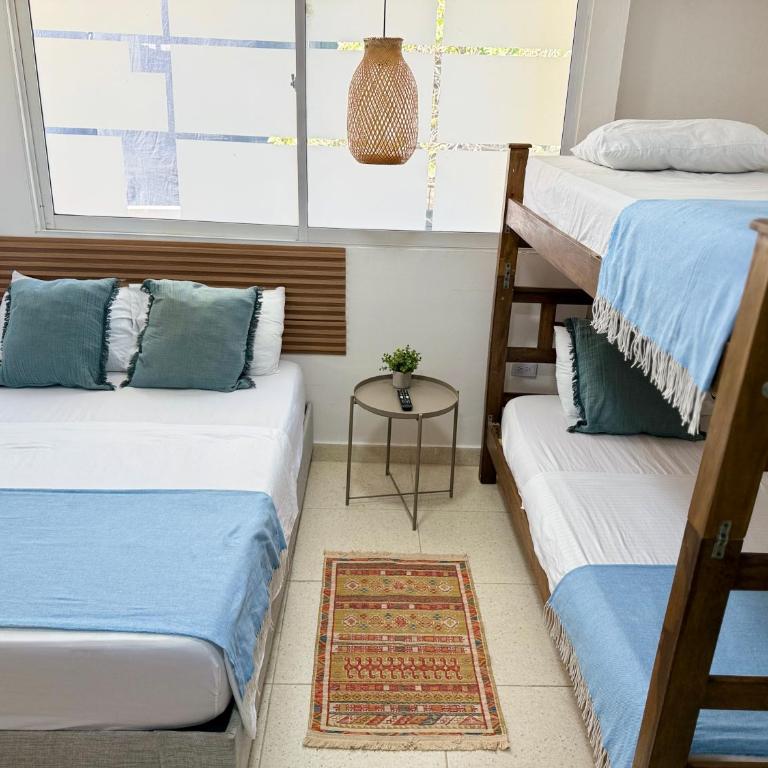 Rodadero Apartamento Familiar- 2 Hab y Balcon a 1 Cuadra De La Playa - Two-Bedroom Apartment - 15