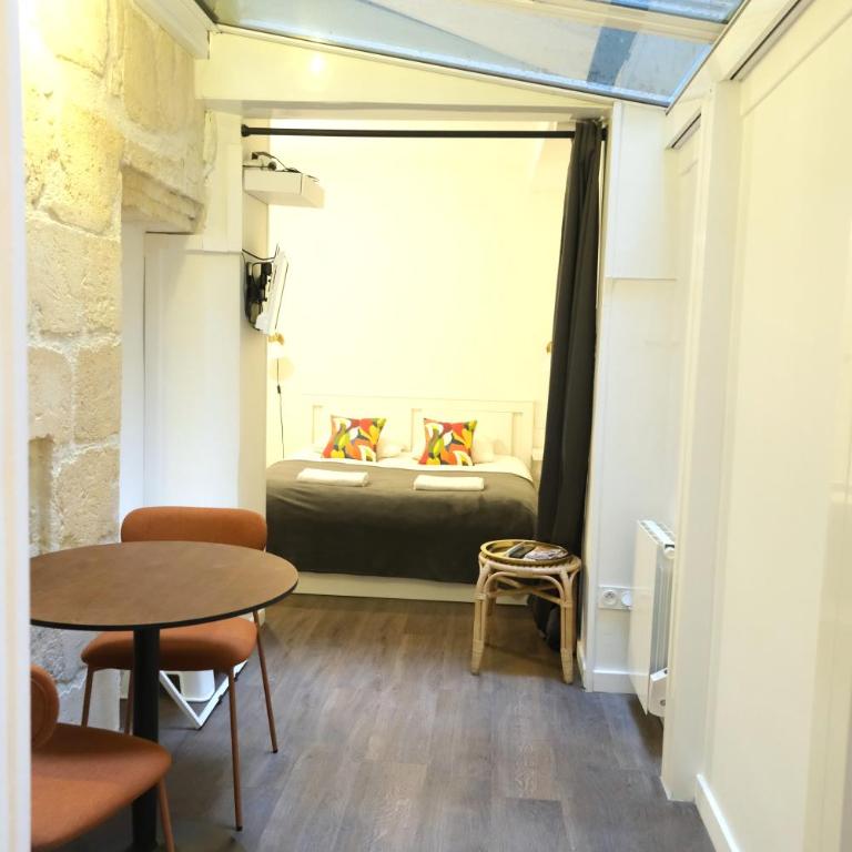 Studio atypique neuf Tourny hyper centre Bordeaux - Apartamento de 1 dormitorio - 1