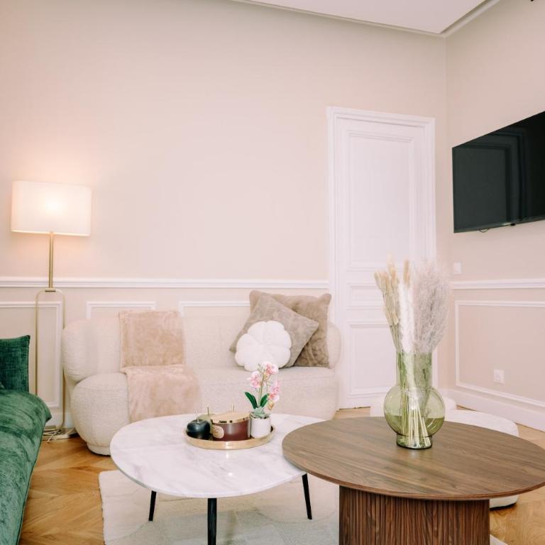 4P-1BR - Eiffel Tower View - Fully Renovated - A-C - Appartement 1 Chambre - Vue sur Ville - 8