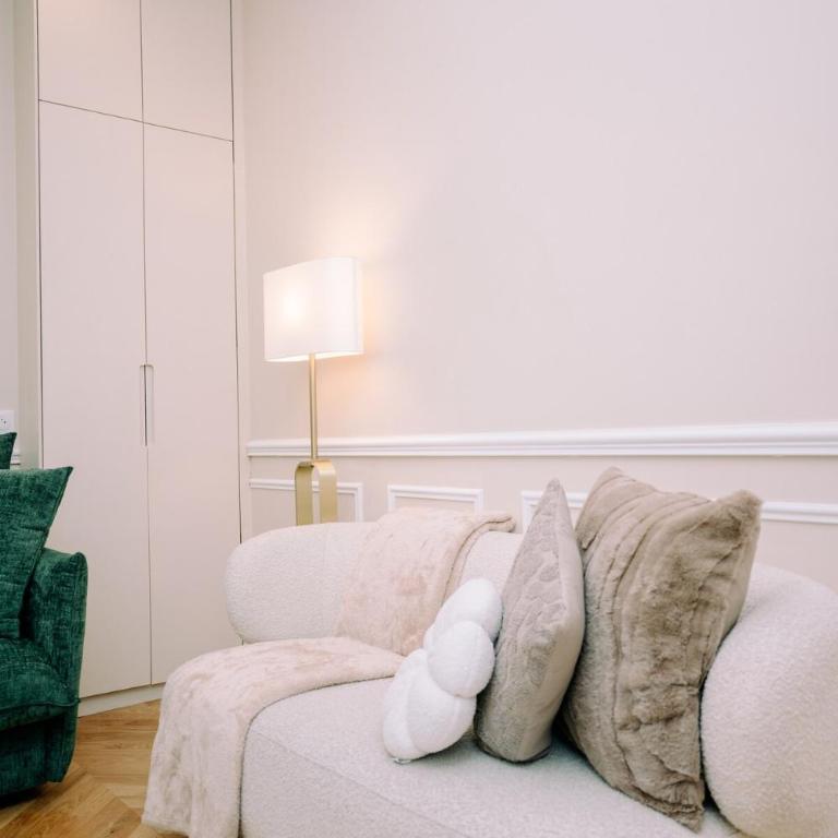 4P-1BR - Eiffel Tower View - Fully Renovated - A-C - Appartement 1 Chambre - Vue sur Ville - 4