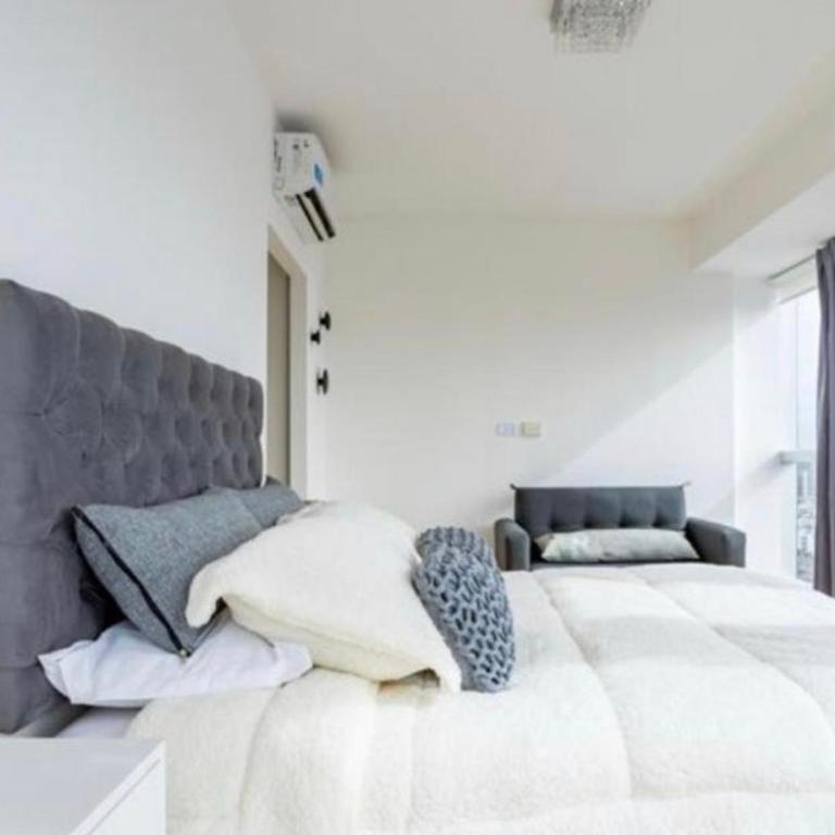 Departamento Premium en la famosa Torre Bellini, en el centro, con piscina, jacuzzi, gimnasio y vista increible a la ciudad de Buenos Aires, capacidad máxima 5 personas - Apartamento de 1 dormitorio - 7