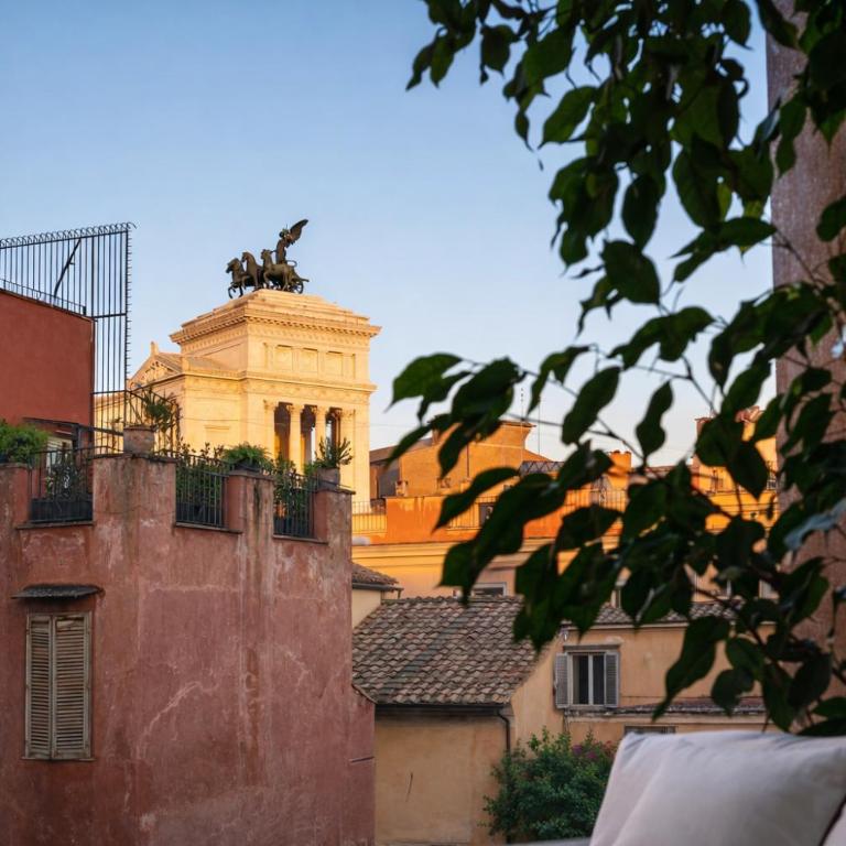 Peaceful apartment in piazza Venezia's alleys - One-Bedroom Apartment - 40