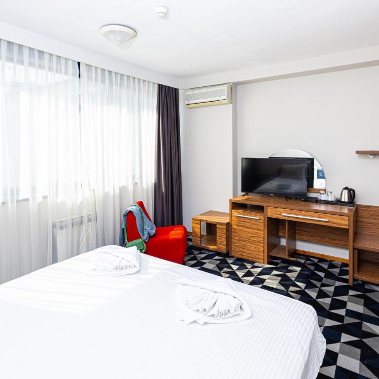 Hotel Art - Dvokrevetna Soba sa Bračnim Krevetom - 5