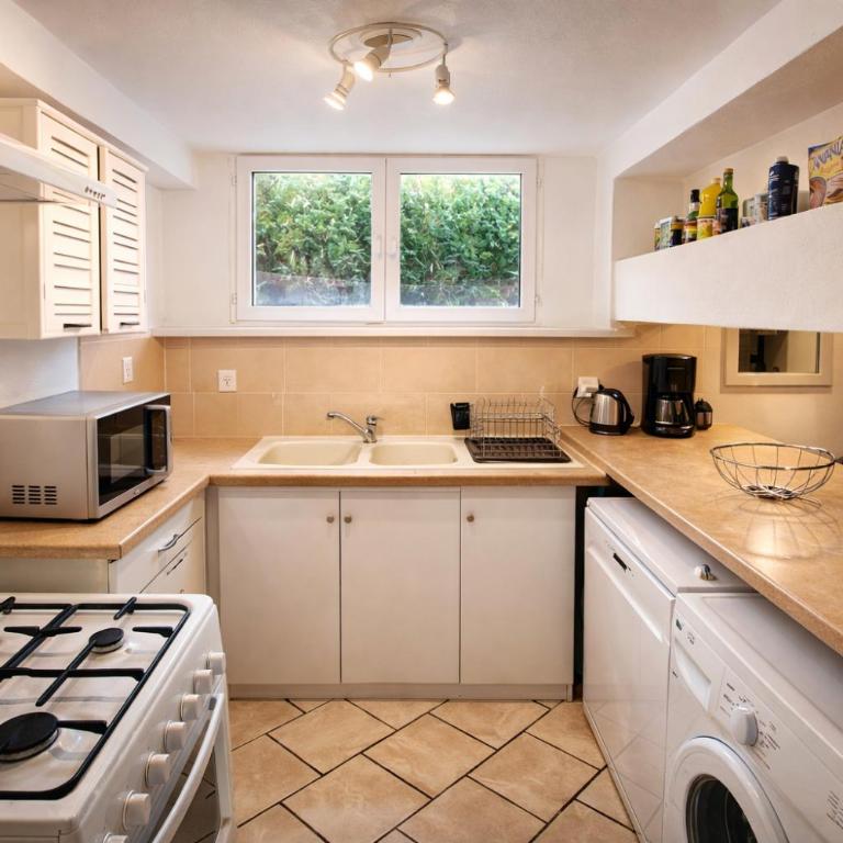 Duplex 54 m2, 2 chambres, 3 lits, CLIMATISATION, parking privé 500 m du centre - Gîtes La Tarine - LABEL GÎTE DE FRANCE - Apartment - 11