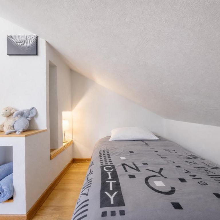 Duplex 54 m2, 2 chambres, 3 lits, CLIMATISATION, parking privé 500 m du centre - Gîtes La Tarine - LABEL GÎTE DE FRANCE - Apartment - 18