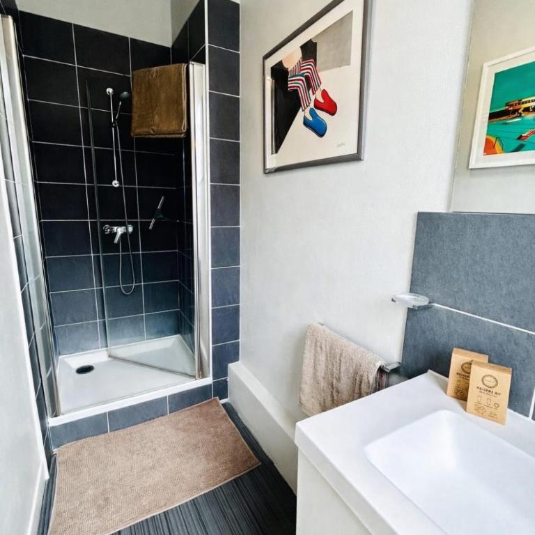Les Planches à deux pas de la plage - Three-Bedroom Apartment - 14