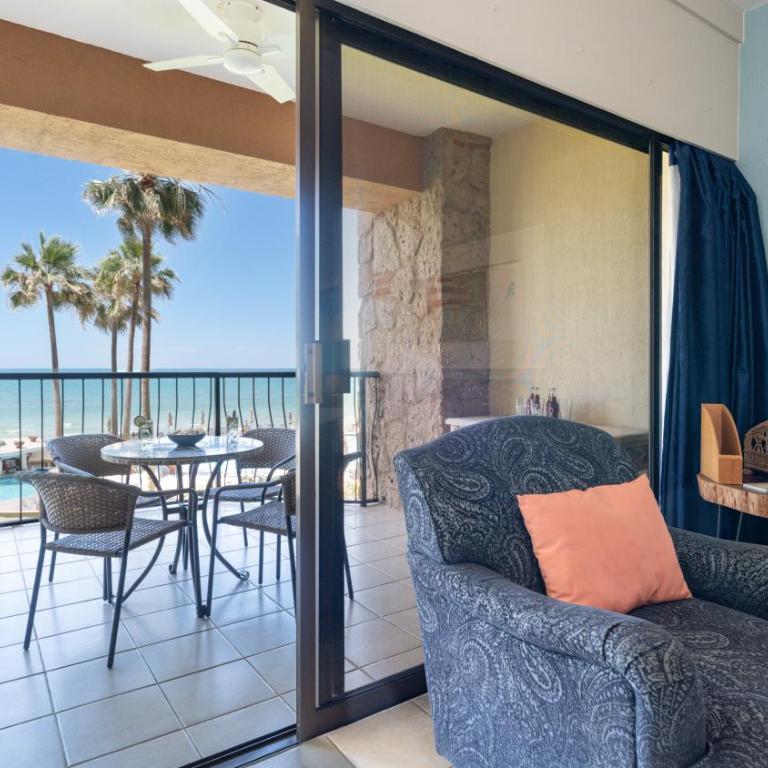 Sandy Sea Turtle Retreat Gem Oceanfront Condo - Casa - 8