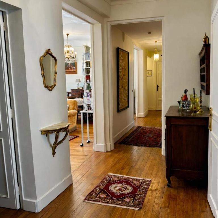Les Planches à deux pas de la plage - Three-Bedroom Apartment - 26
