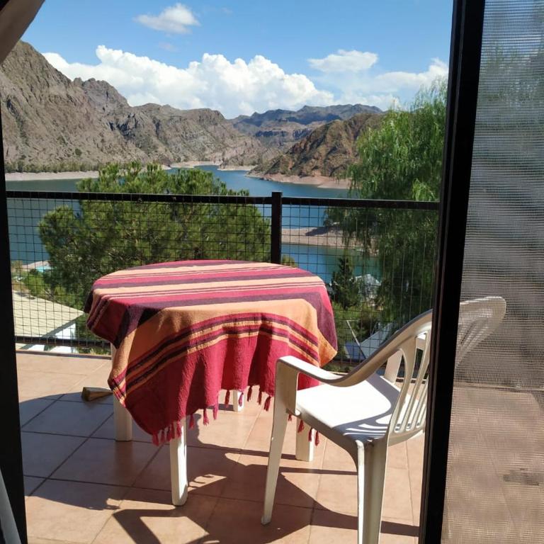 Ogua y Men Reyunos - Three-Bedroom Chalet - 10