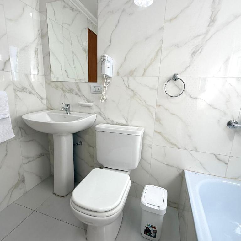 ALTURAS apart-hotel - Two-Bedroom Apartment with Balcony - 2