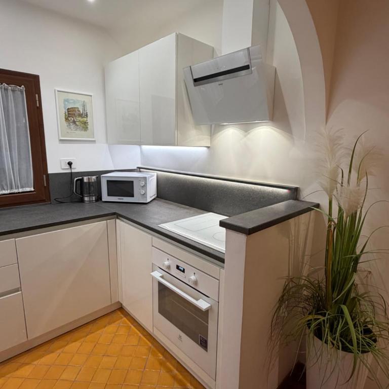 Domus Colosseum, detached house just few steps from the Colosseum - Chalet con 1 Camera da Letto - 54