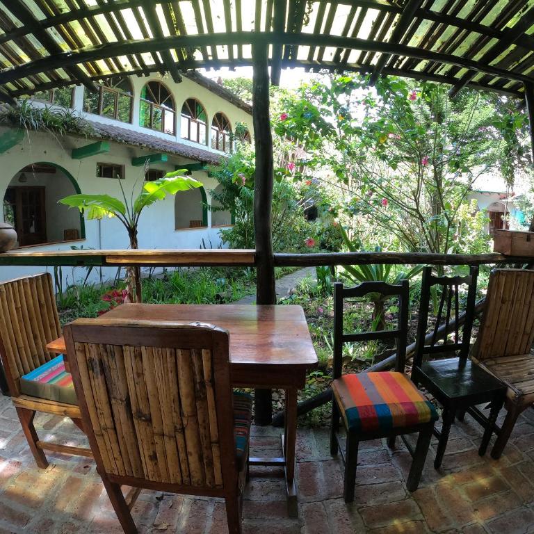 Le Petit Jardin - Bed in 4-Bed Mixed Dormitory Room - 4