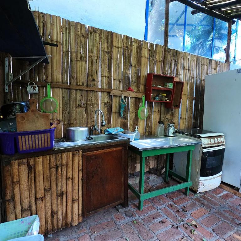 Le Petit Jardin - Bed in 4-Bed Mixed Dormitory Room - 1