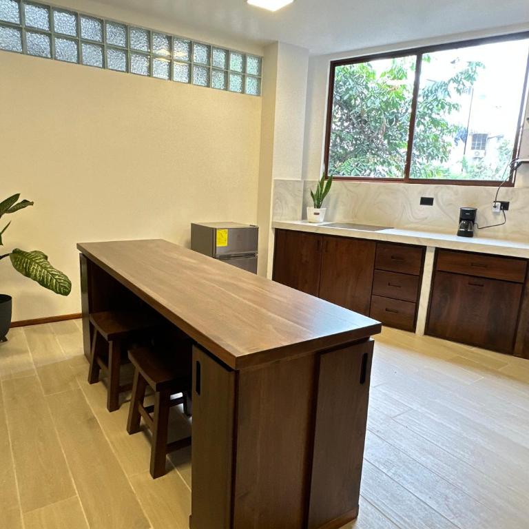 Departamento familiar moderno y céntrico - Two-Bedroom Apartment - 4