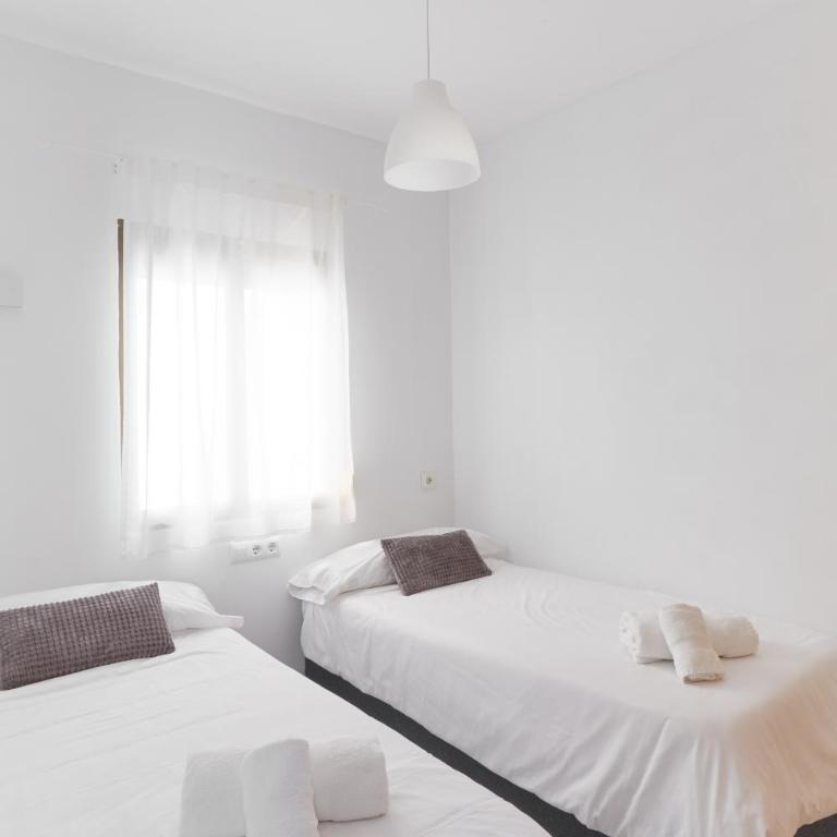 Solarium Central Beach Terrace 160m2 - Three-Bedroom Apartment with Balcony - 20