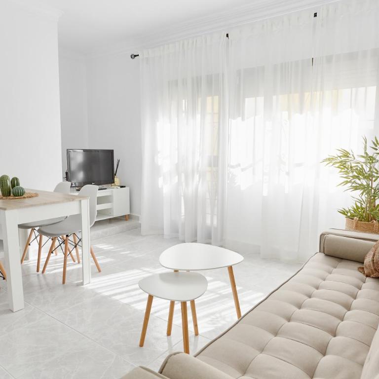 Solarium Central Beach Terrace 160m2 - Three-Bedroom Apartment with Balcony - 2