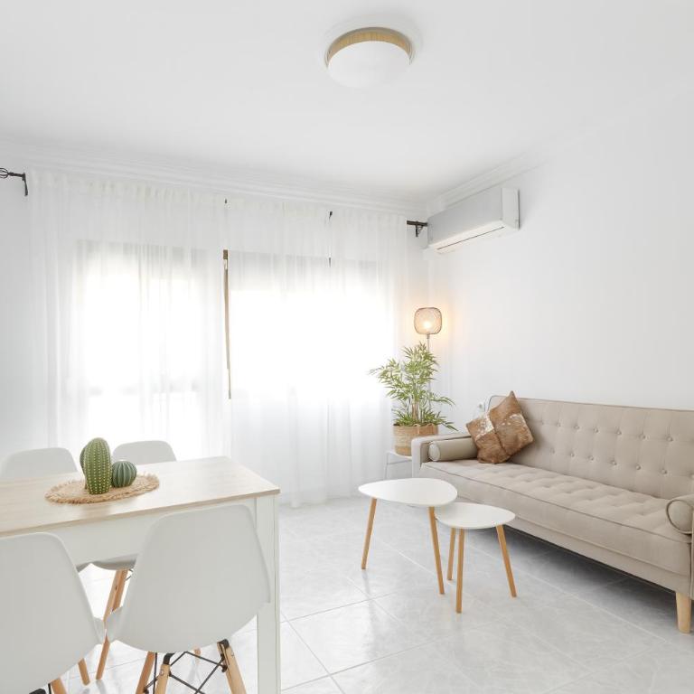 Solarium Central Beach Terrace 160m2 - Three-Bedroom Apartment with Balcony - 1