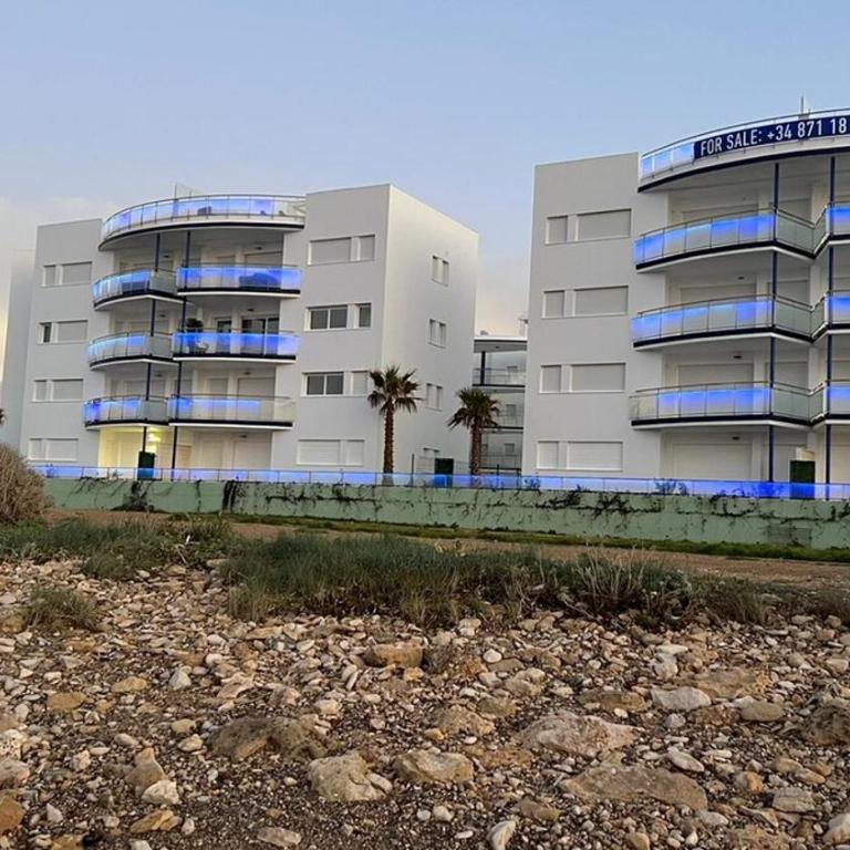 Upscale 3 bedroom front line sea with sunset view - One-Bedroom Apartment - 9