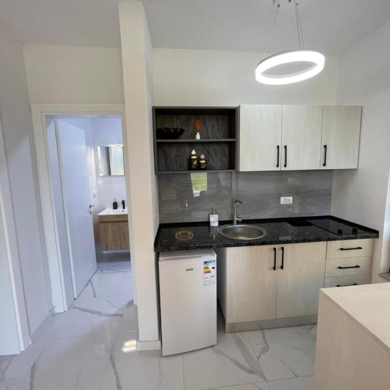 Lux Sereno Village - Deluxe Two-Bedroom Apartment with Garden View - 6
